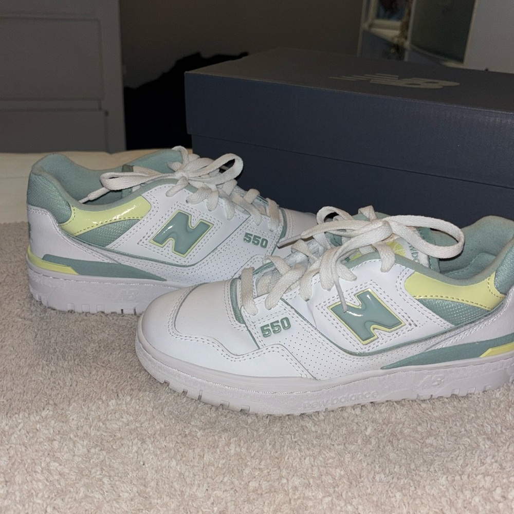 New Balance 550